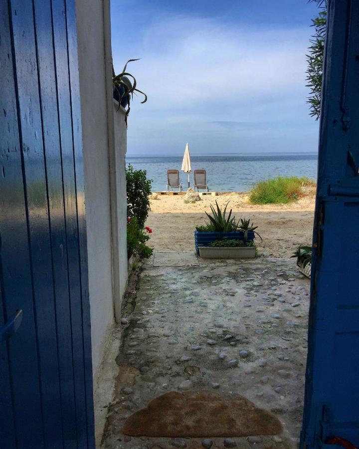 Sea View Life 호텔 카리니 외부 사진