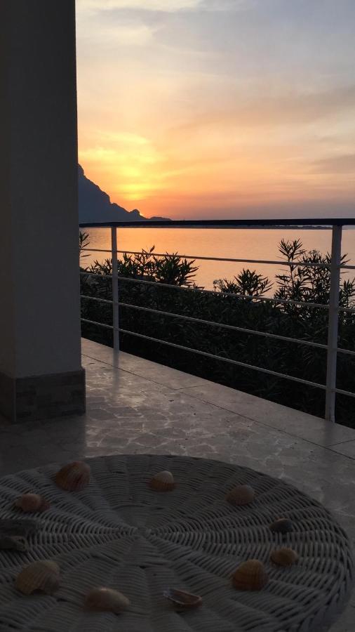 Sea View Life 호텔 카리니 외부 사진